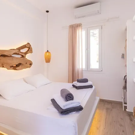 Alexandra & - Mykonos Port