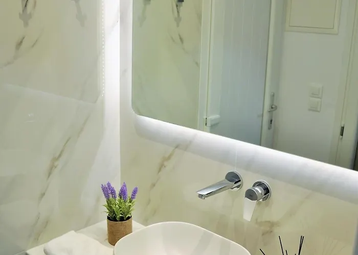 Alexandra Suites & Rooms - Mykonos Port * Mykonos Town