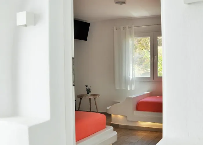 Alexandra Suites & Rooms - Mykonos Port * Mykonos Town