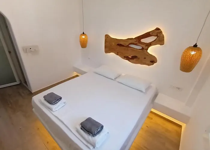 Alexandra Suites & Rooms - Mykonos Port Hotel