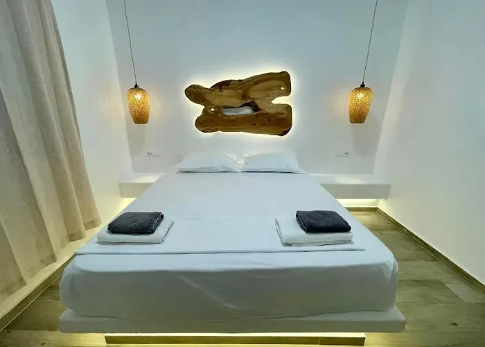 Alexandra Suites & Rooms - Mykonos Port *