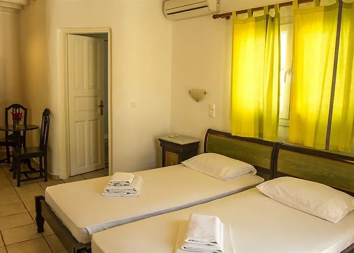 Alexandra Suites & Rooms - Mykonos Port * Mykonos Town