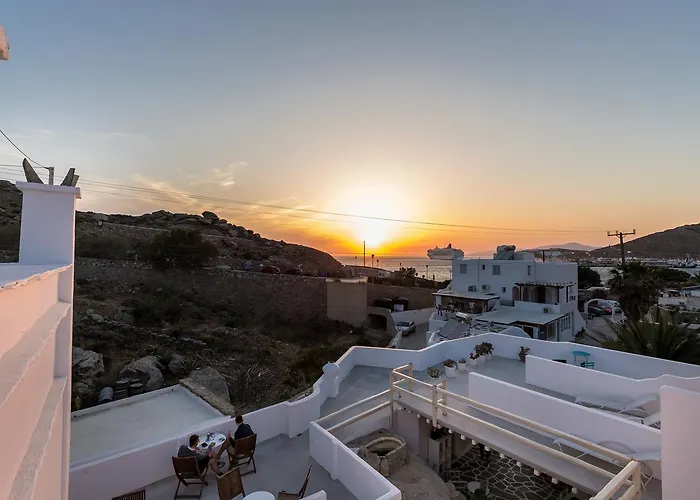 Alexandra Suites & Rooms - Mykonos Port * Mykonos Town