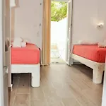 Alexandra & - Mykonos Port *